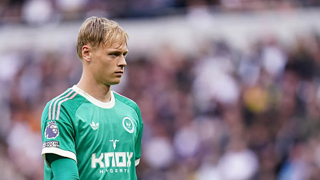 Lukas Hornicek Jadi Kiper Utama Newcastle, Nick Pope Tak Kehilangan Harapan