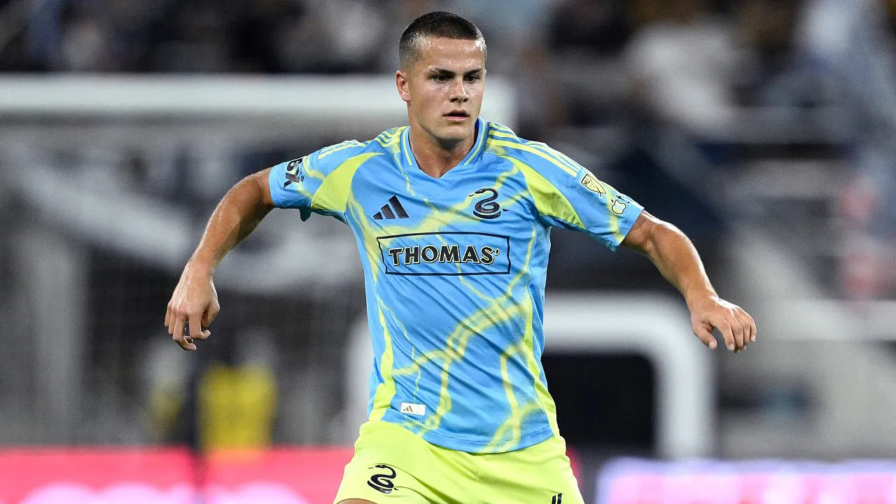 Man City Terlilit Kasus, Barcelona Siap Salip untuk Rekrut Cavan Sullivan