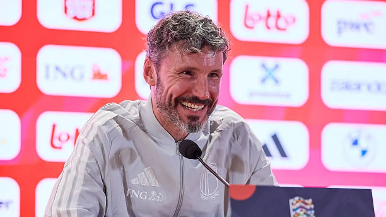 Mark van Bommel Antusias Hadapi Zinedine Zidane di UEFA Nations League
