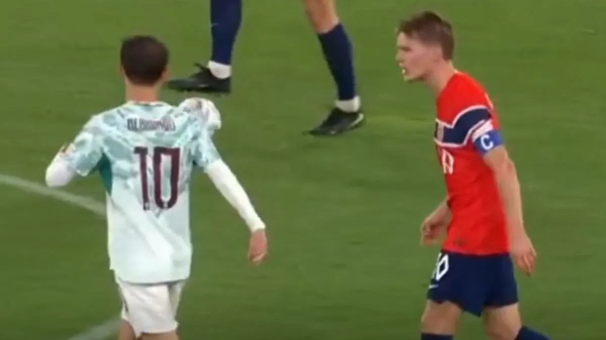 Martin Odegaard Kritik Bernardo Silva dan Beri Kabar Cedera - sumber: (footballlondon)
