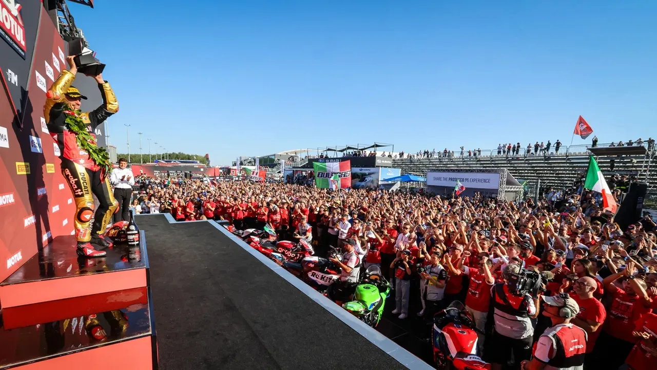 Max Biaggi Senang Nicolo Bulega Menjadi Juara WSBK