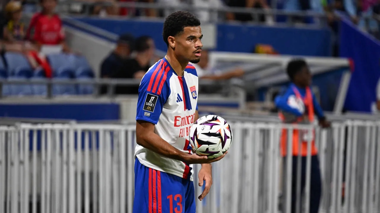 Meski Bersinar di Lyon, Zachary Athekame Tetap Ingin Kembali ke Milan