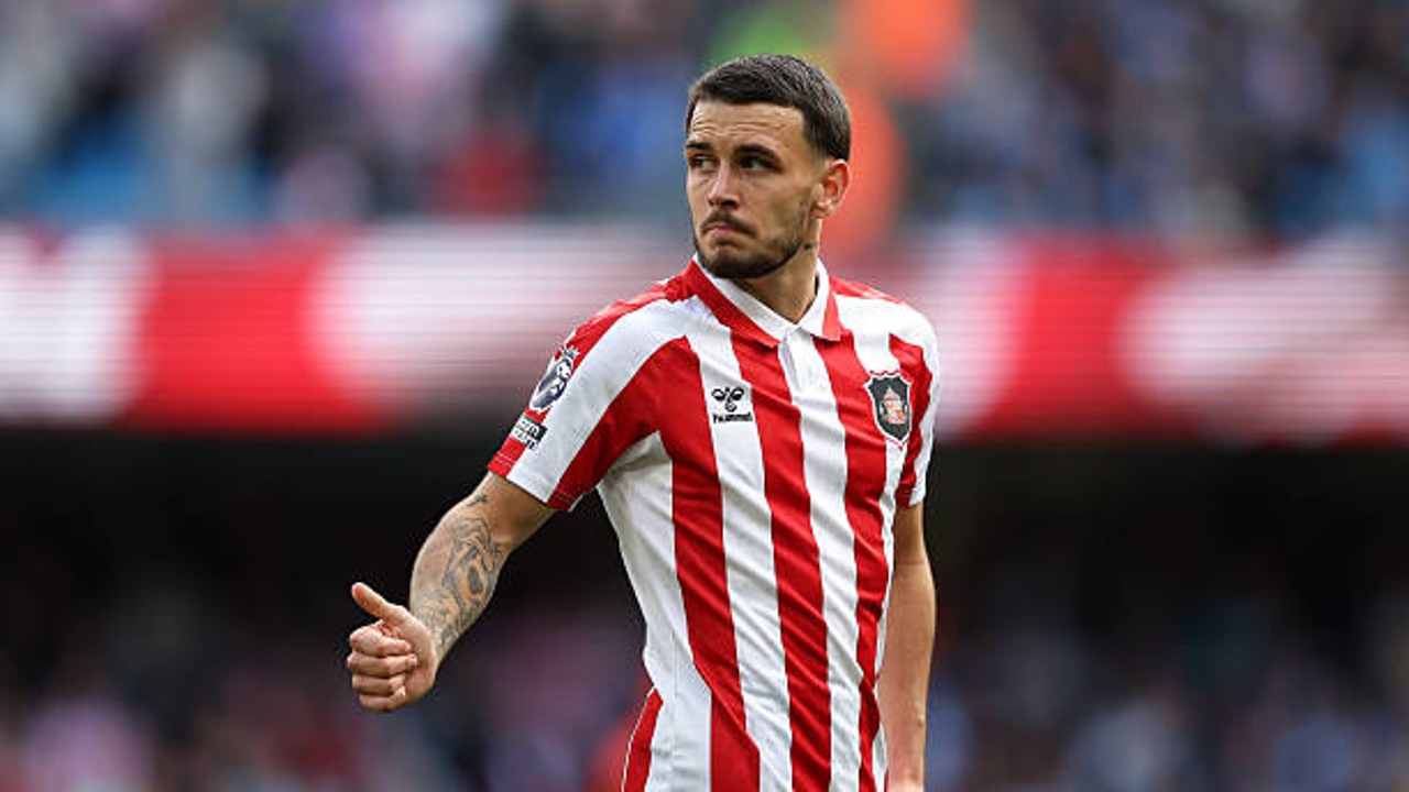 Regis Le Bris Yakin Enzo Le Fee Masih Bisa Berkembang di Sunderland