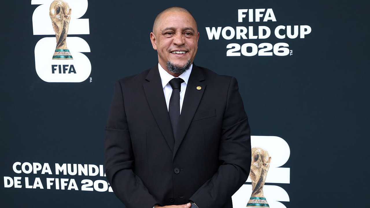Roberto Carlos Ungkap Kisah Kelam Masa Muda: Nyaris Bangkrut