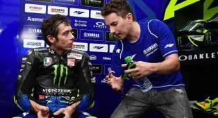 Yamaha Dinilai Lakukan Kesalahan Rekrut Valentino Rossi Lagi di 2013