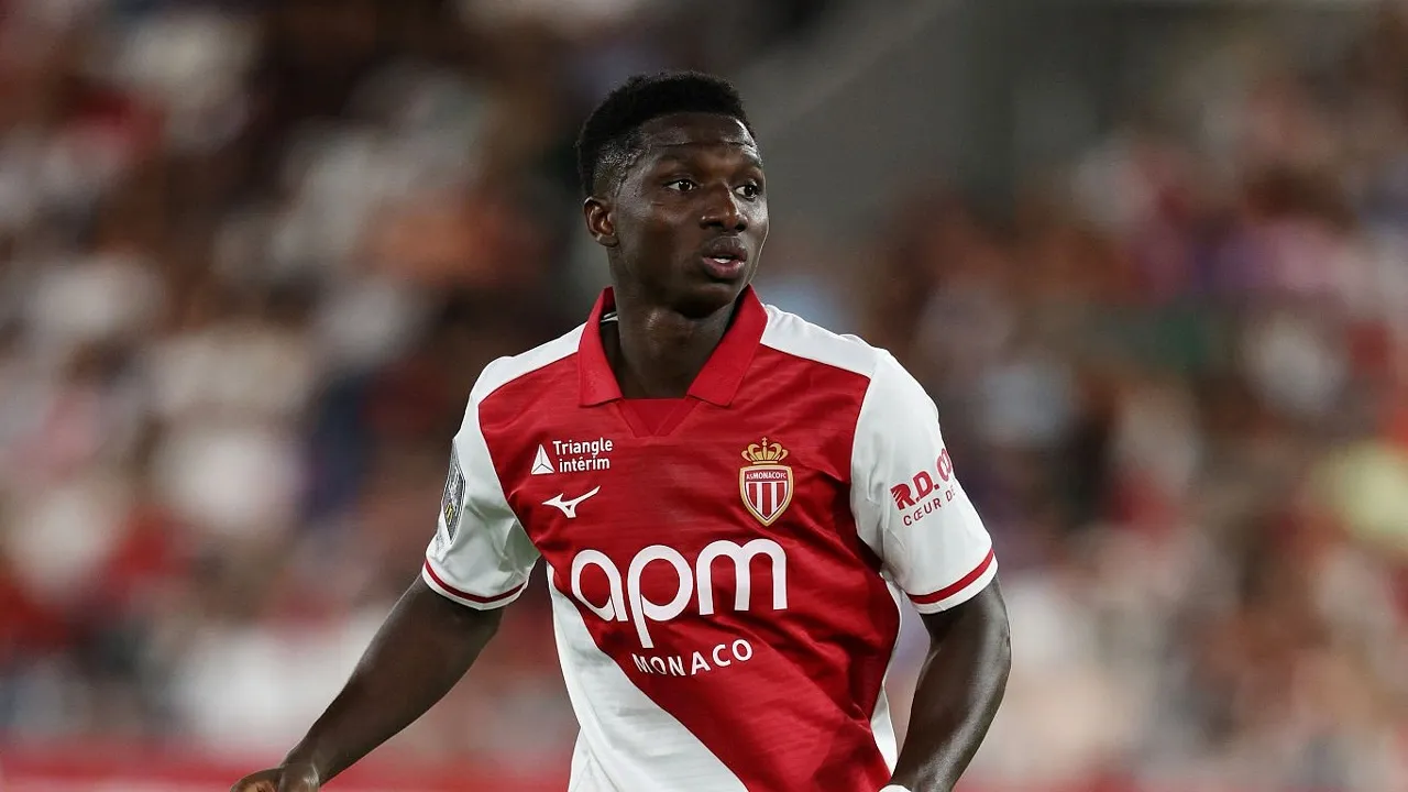 Chelsea Mundur, Lamine Camara Masih Dilirik Empat Klub Premier League