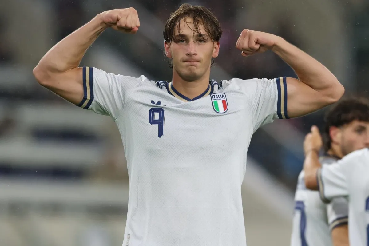 Debut Bersejarah Duo Esposito Bersaudara di Timnas Italia Sejak 1915 - sumber: (footballitalia)