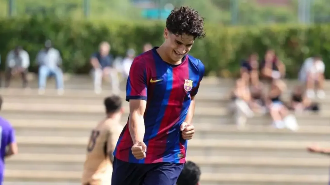 Genís Clua, Sosok Nomor '9' yang Mampu Mendobrak Pakem Tradisional La Masia