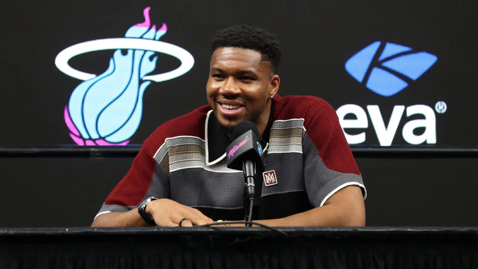 Giannis Antetokounmpo Bidik Gelar di Miami Heat - sumber: (mainbasket)