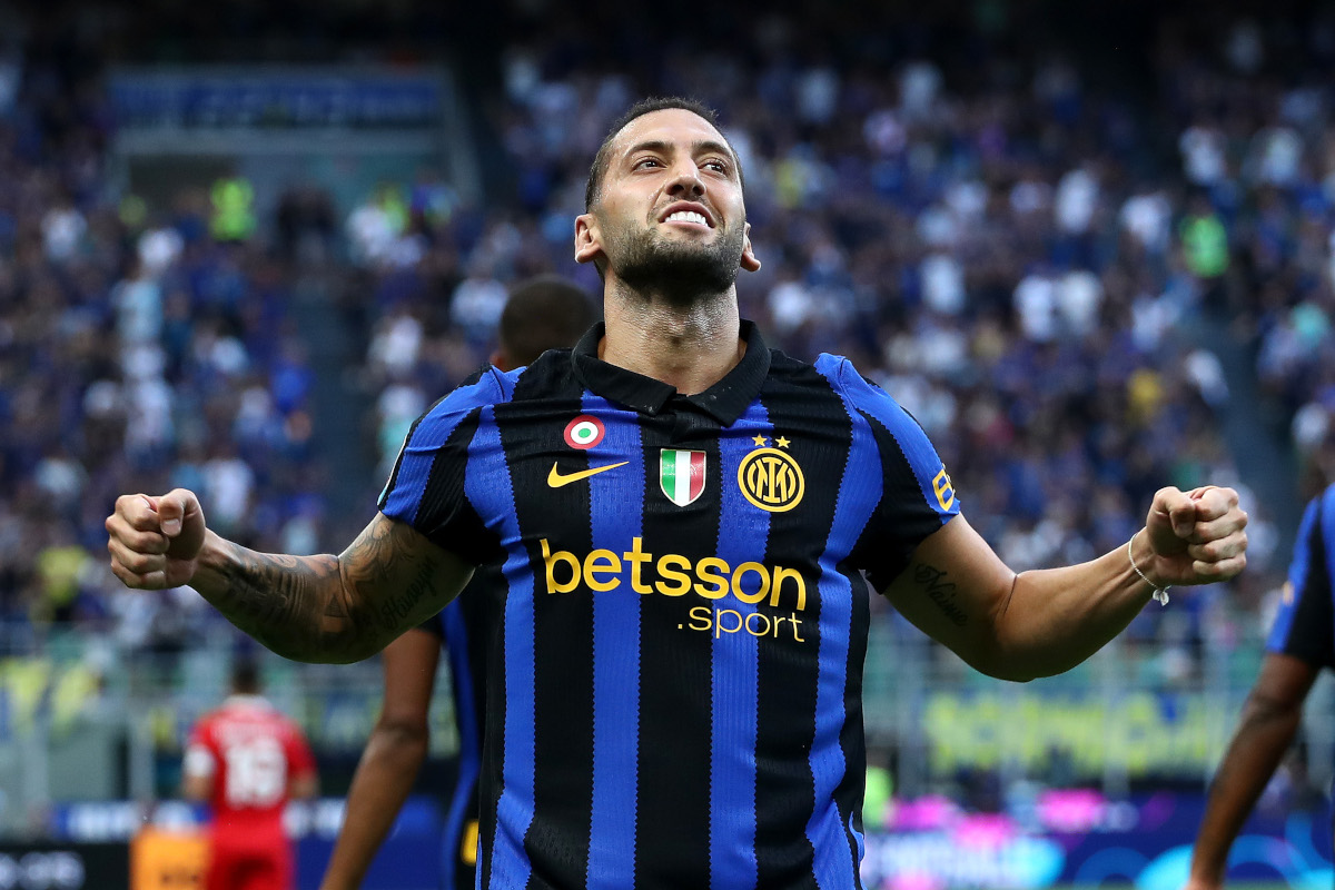 Juventus Siap Tikung Calhanoglu dari Inter Milan