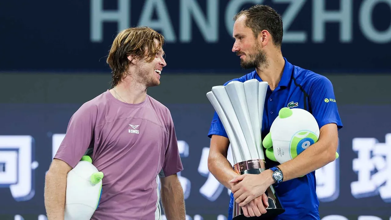 Lumpuhkan Andrey Rublev, Daniil Medvedev Kampiun Di Hangzhou
