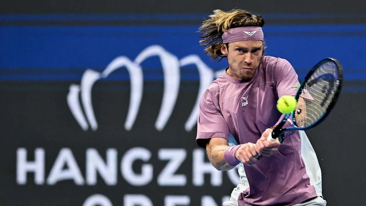 Ukir Kemenangan Ke-400, Andrey Rublev Tantang Daniil Medvedev Di Hangzhou