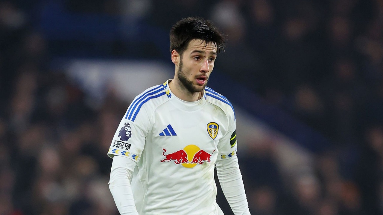 Leeds United Bekukan Pembicaraan Kontrak Baru Ilia Gruev