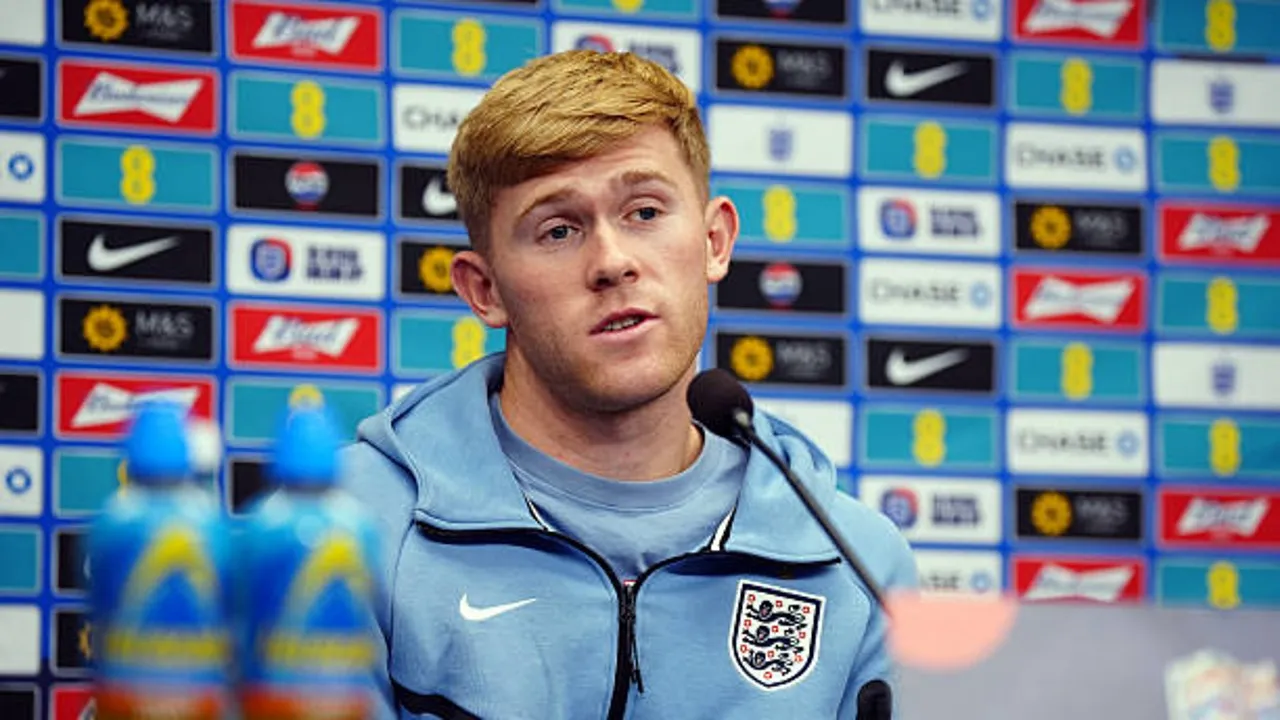 Lewis Hall Siap Ambil Kesempatan Bersama Timnas Inggris