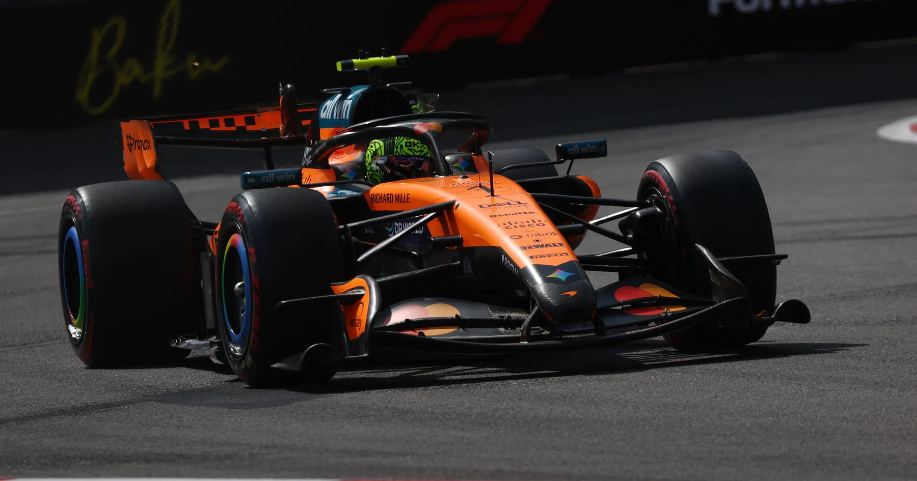 McLaren Prioritaskan Solusi Masalah Lando Norris - sumber: (racingnews365)