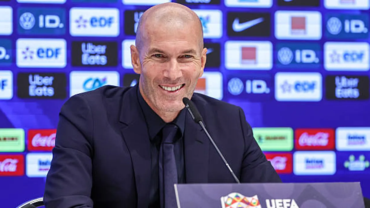 Prancis Tekuk Belgia, Selebrasi Lepas Kendali Zinedine Zidane Jadi Viral