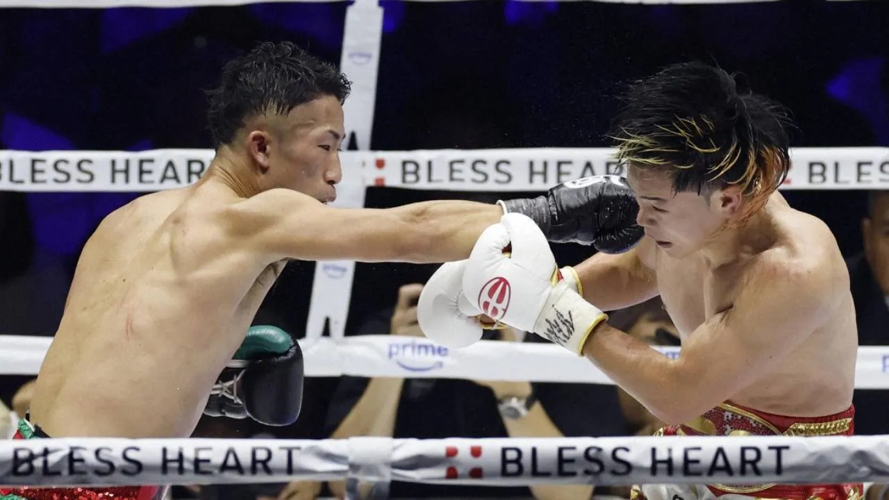 Takuma Inoue (kiri) menang dengan skor 116-111 dari dua juri dan satu juri lainnya mencatat skor lebih ketat, 114-113. (Foto: Fight TV)