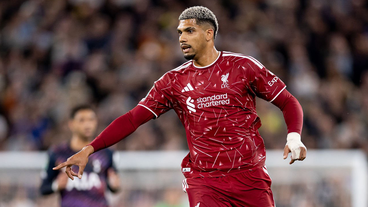 Usai Terpuruk di Barcelona, Ronald Araujo Kini Mulai Bersinar di Liverpool