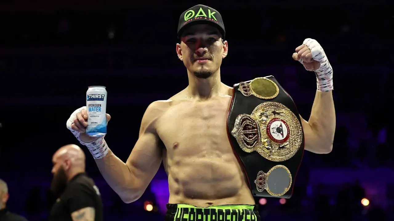 Jika berhasil melewati Kameda, Brandon Figueroa menyatakan siap menyambut Inoue yang saat ini merupakan juara sejati kelas bantam super. (Foto: Fight TV)