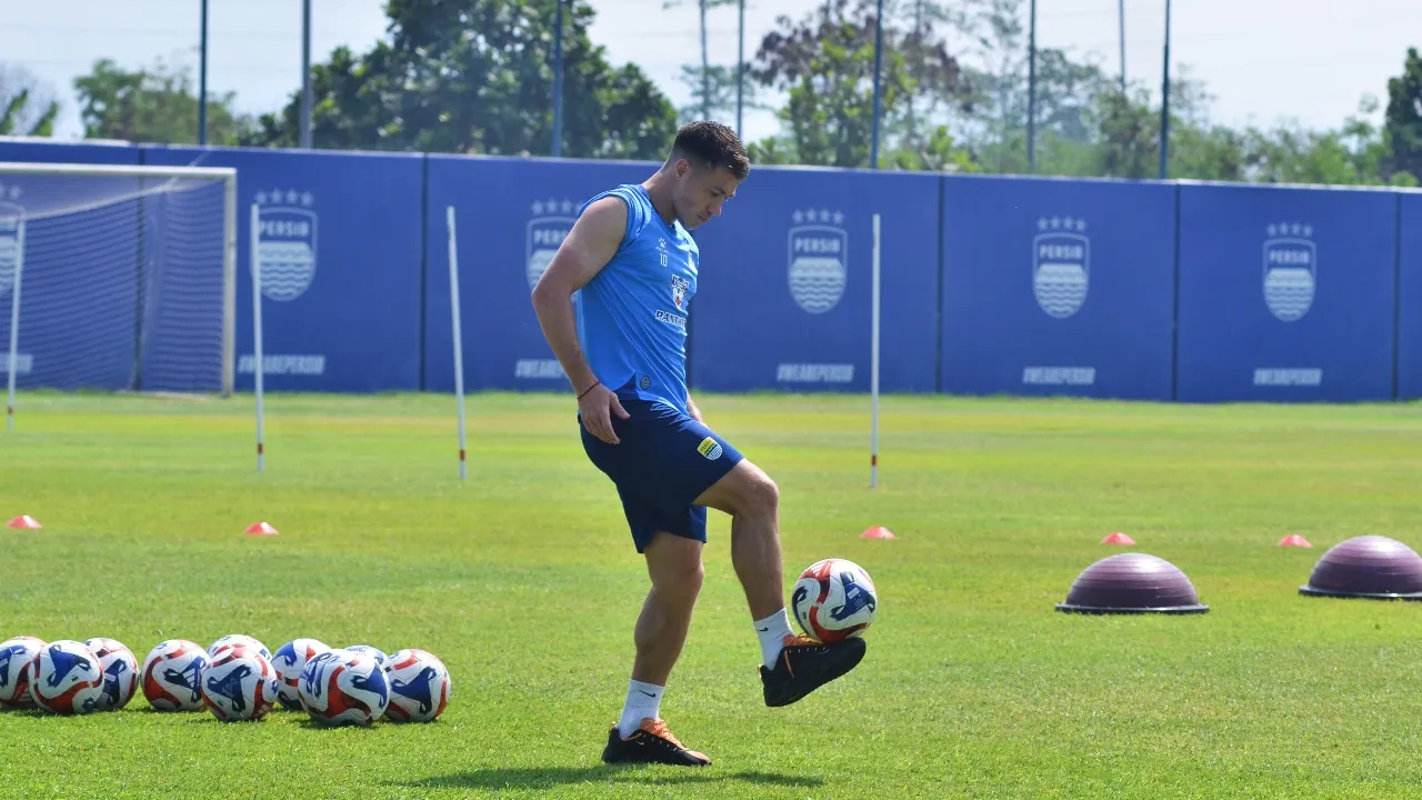 Winger Persib, Mariano Peralta