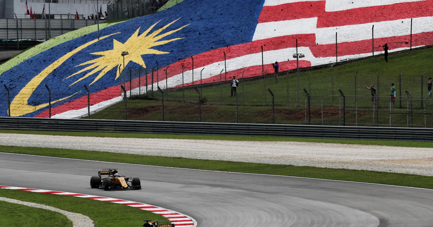FIA Umumkan Bahaya Panas di GP Bahrain F1 Malaysia - sumber: (racingnews365)