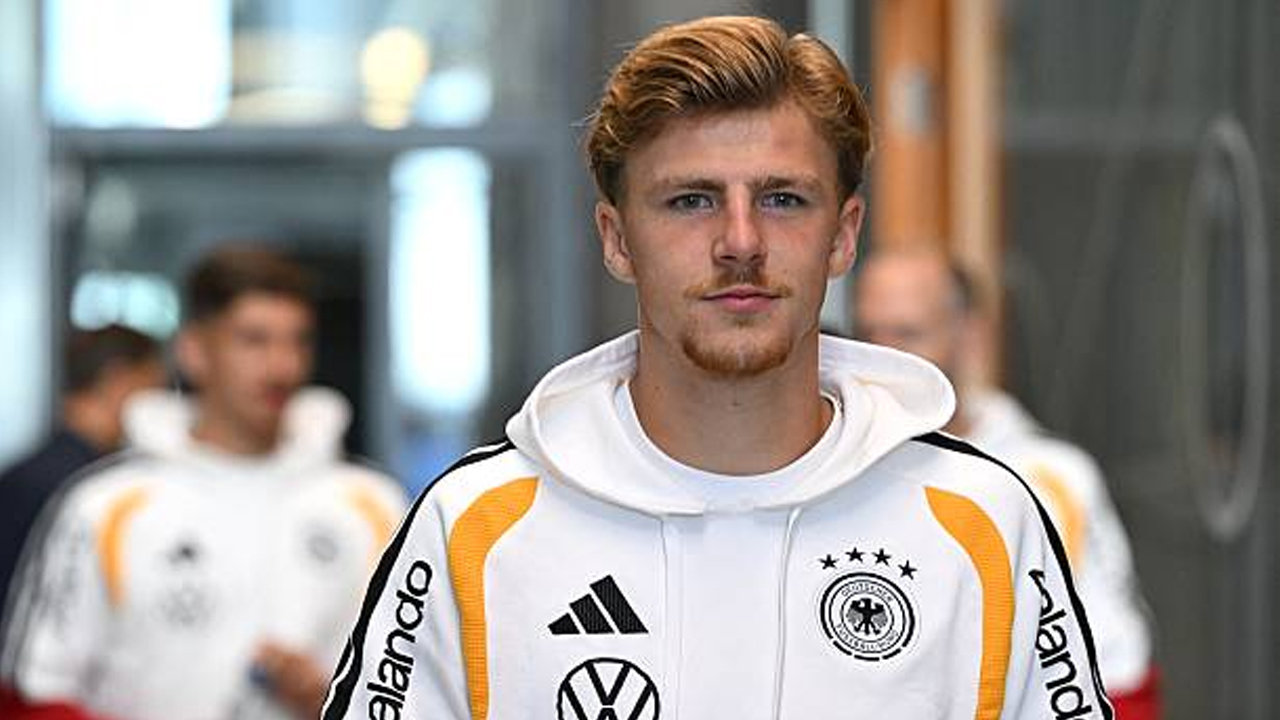 Jadi Target Tiga Raksasa Inggris, Stuttgart Tak Berencana Jual Finn Jeltsch