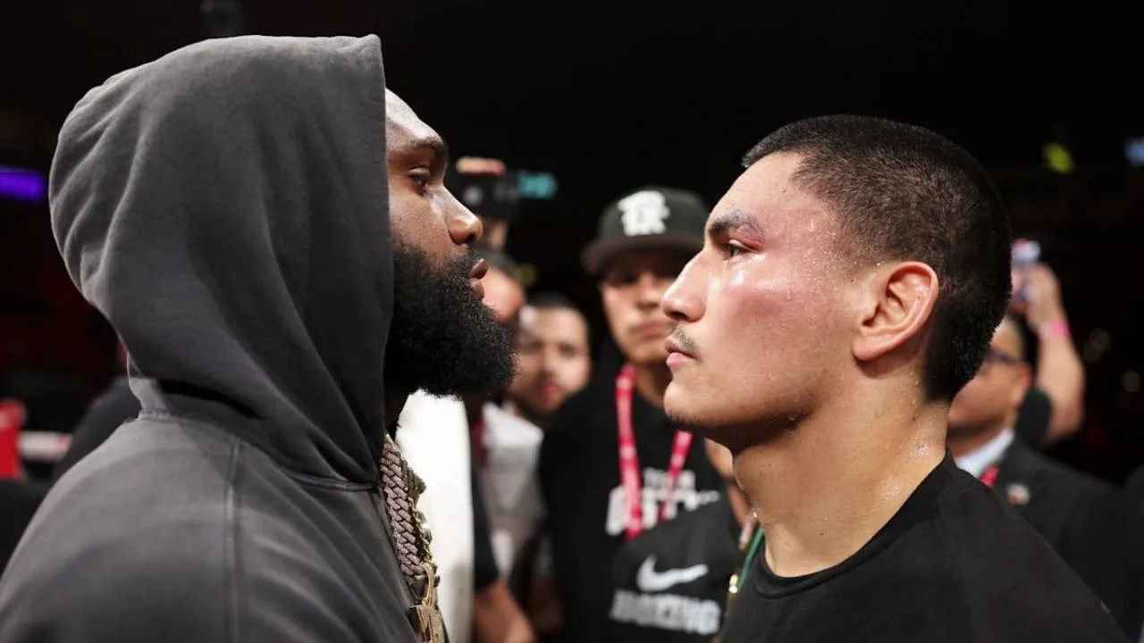 Jaron Ennis (kiri) dan Vergil Ortiz Jr. (Foto: Fight TV)