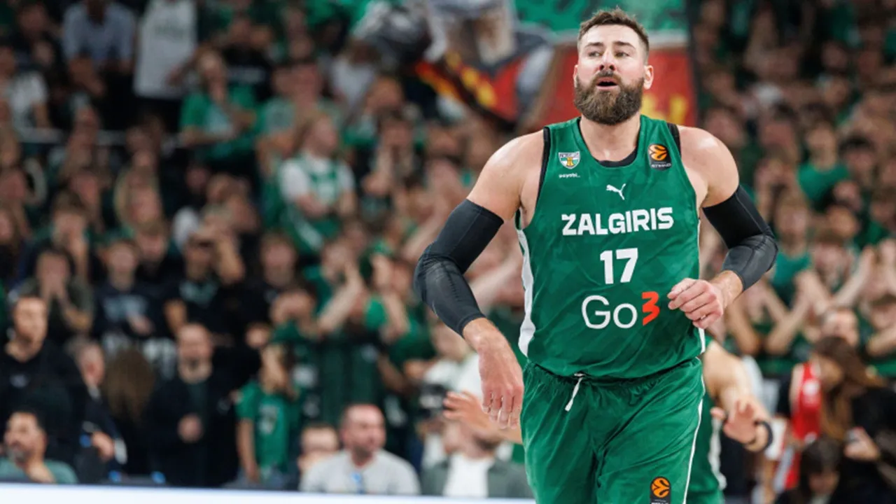 Jonas Valanciunas Merasakan Antusias Fans Zalgiris Kaunas