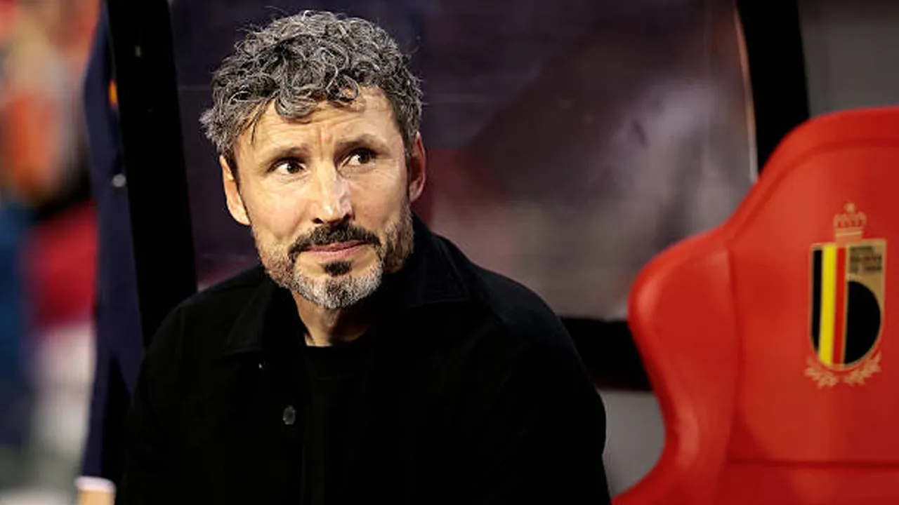 Kalah dari Prancis, Mark van Bommel Beri Nilai 7 untuk Penampilan Belgia