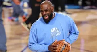 LeBron Gunakan Helikopter ke New York Usai Latihan Sixers
