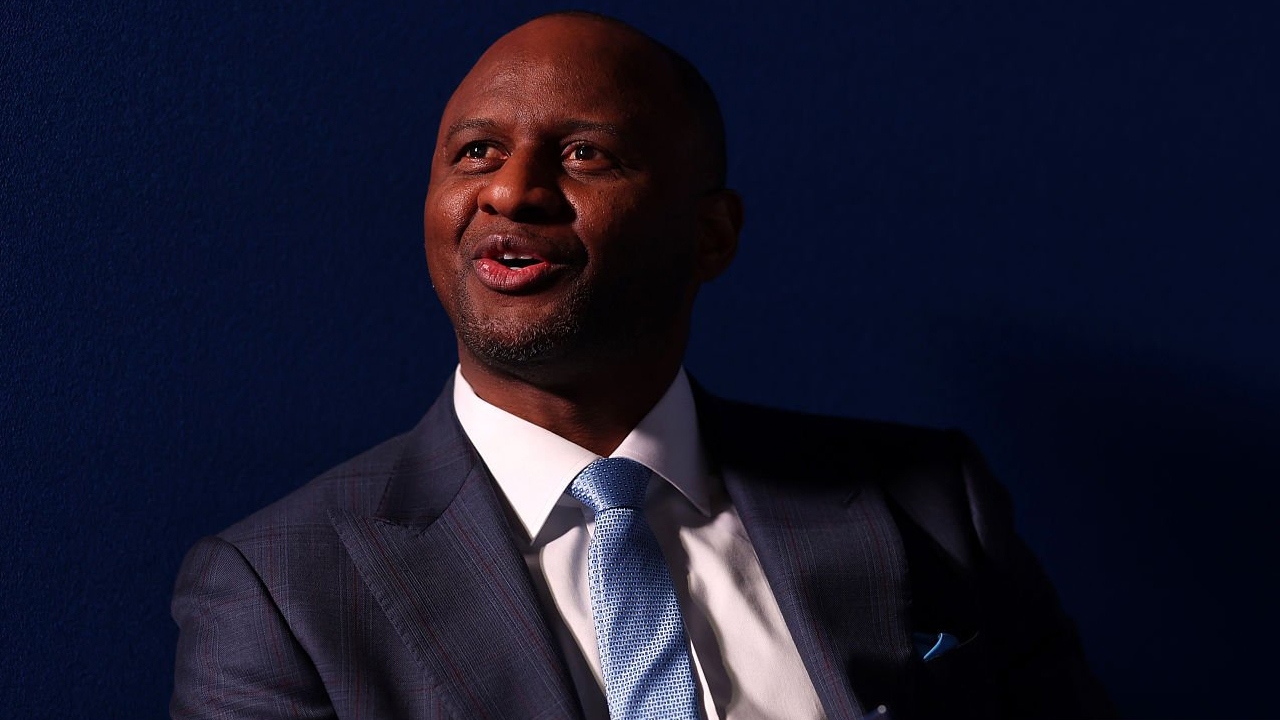 Patrick Vieira Ungkap Sir Alex Ferguson Pernah Coba Membawanya ke MU