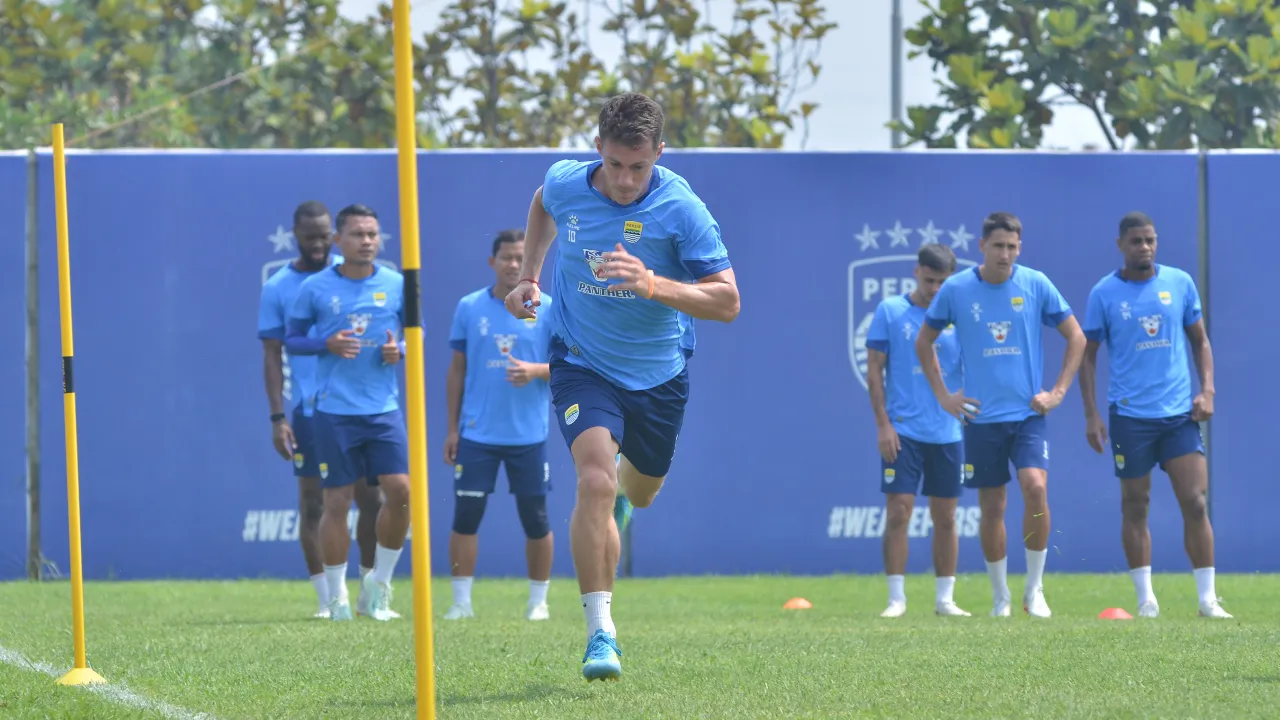 Winger Persib, Mariano Peralta