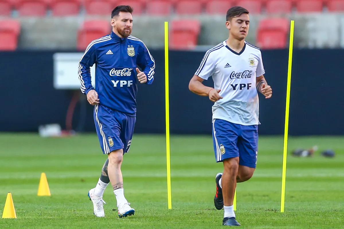 Roma Bela Keputusan Dybala dan Molina, Hormati Messi Maksimal - sumber: (footballitalia)