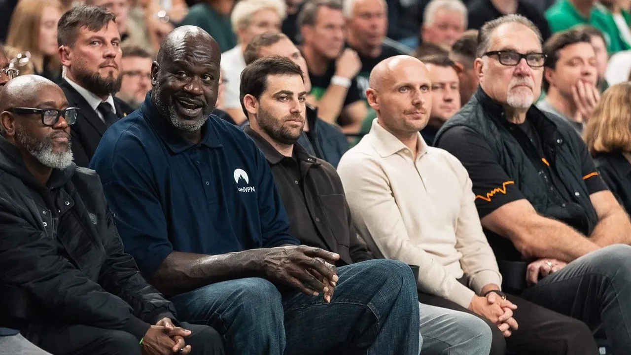 Shaquille O'Neal Terkesan dengan Fans Zalgiris Kaunas