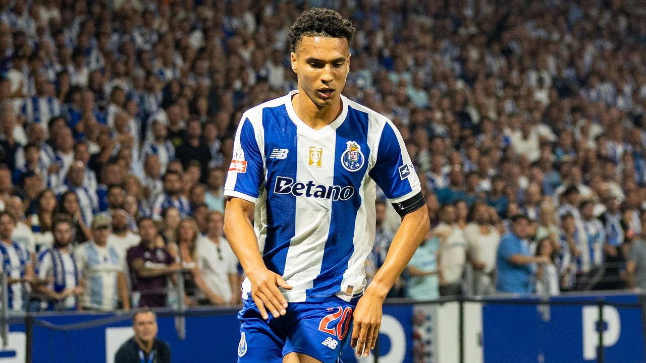 Tampil Cemerlang di Porto, MU dan Arsenal Pantau Alberto Costa