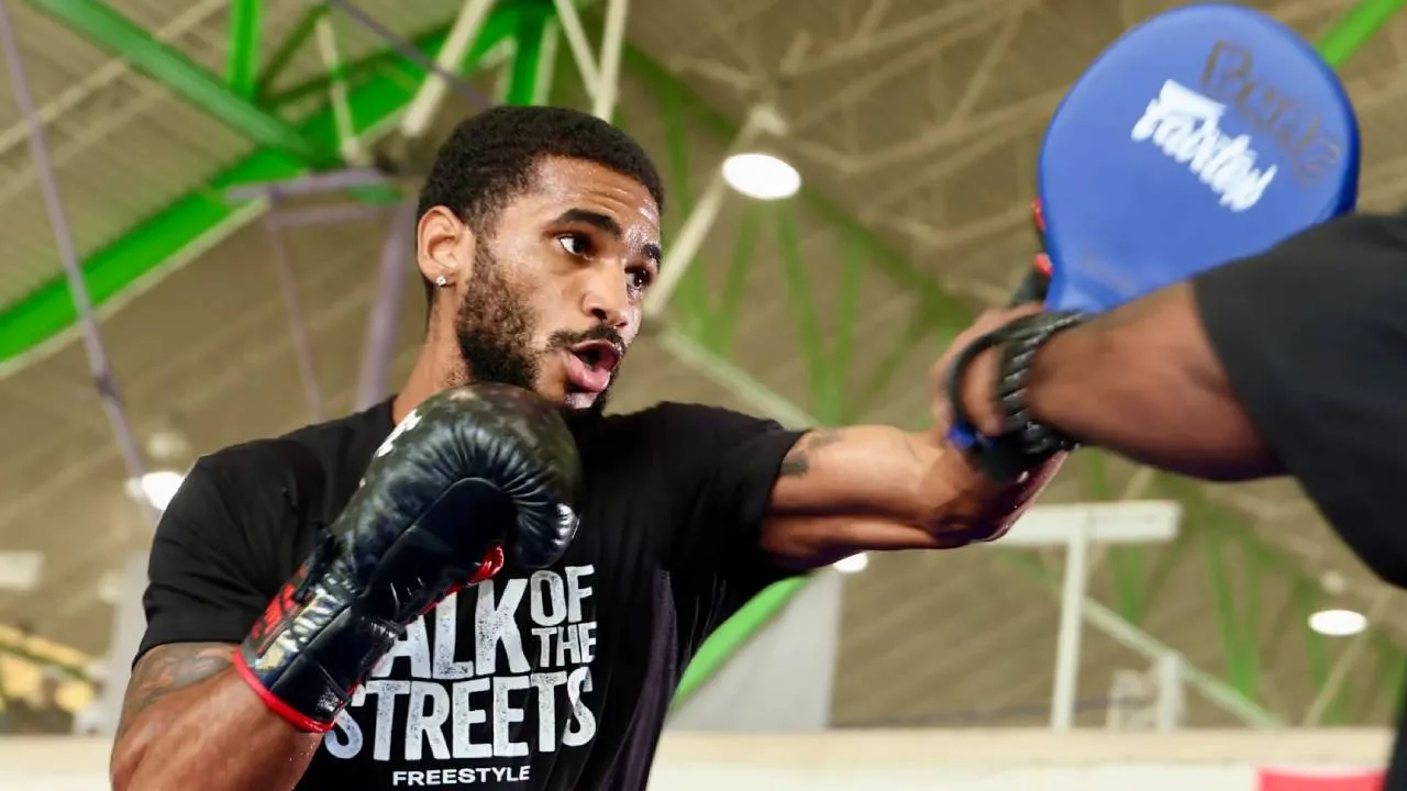 Tiger Johnson mengatakan perselisihannya dengan Haney bermula setelah ia membahas kemenangan Haney atas Brian Norman Jr. dalam podcast bersama Shawn Porter. (Foto: Fight TV)
