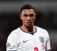 Trent Alexander-Arnold Jelas Lebih Baik daripada Denzel Dumfries
