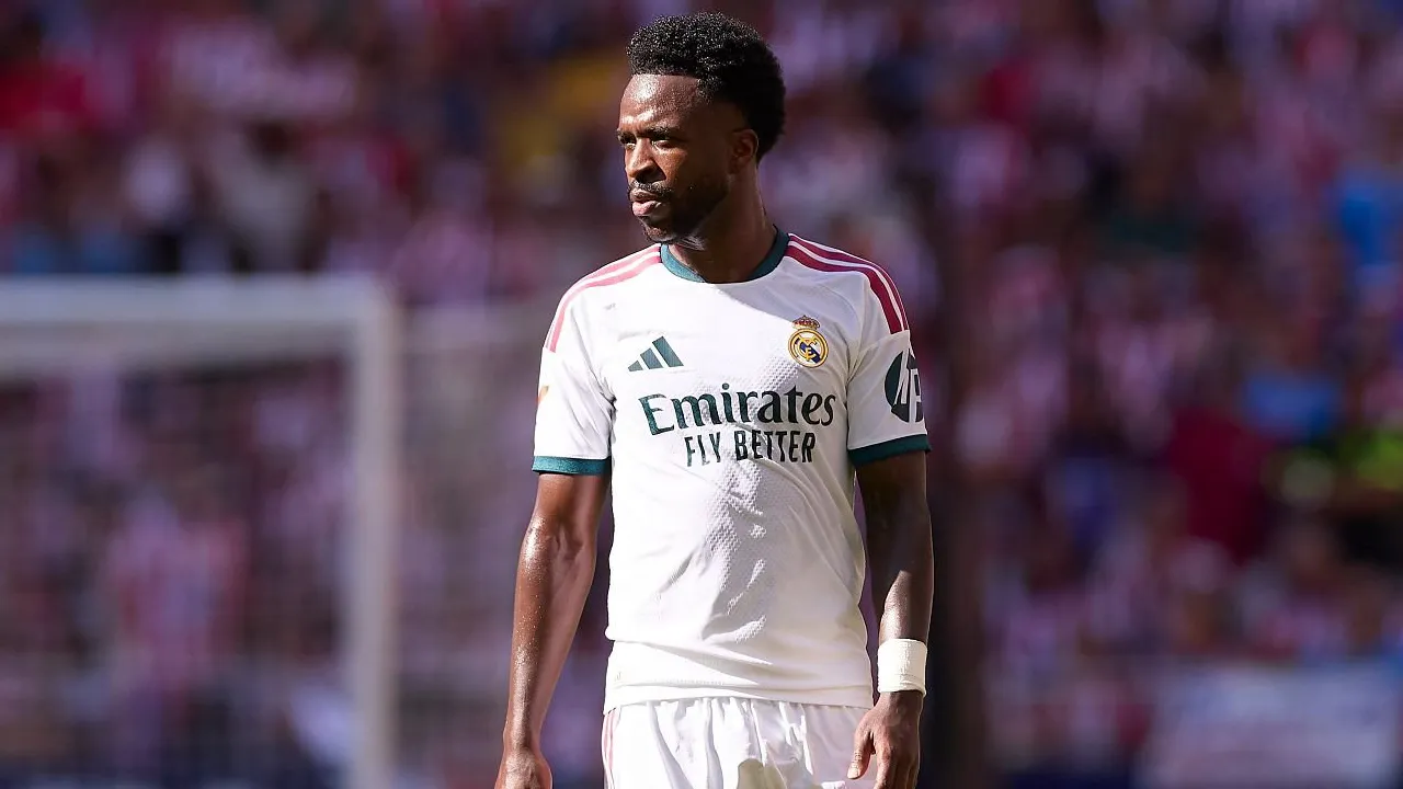Vinicius Junior Diterpa Teori Konspirasi Gila, Real Madrid Pilih Diam