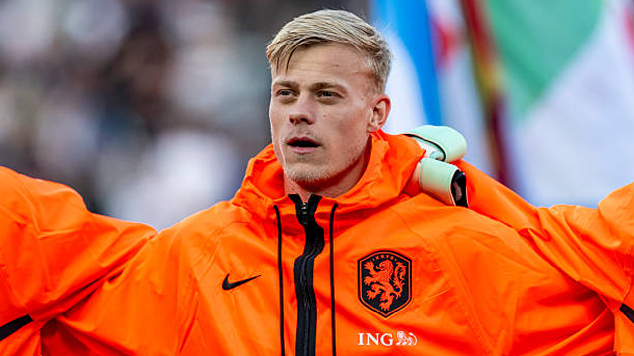 Badai Cedera Hantam Timnas Belanda, Jan Paul van Hecke Jadi yang Terbaru