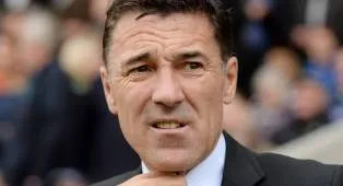 Dean Saunders Kritik Keputusan Transfer Emery di Aston Villa