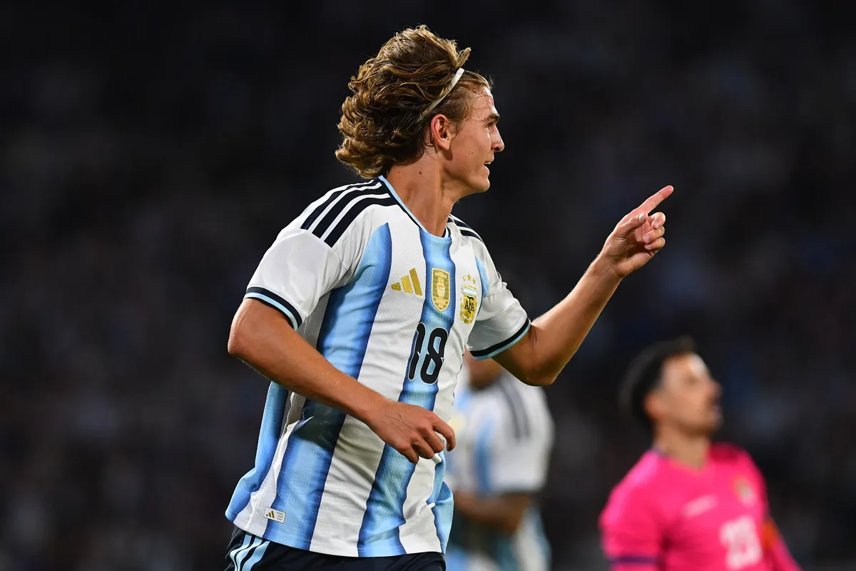 Gol Indah Nico Paz Warnai Persiapan Argentina Lepas Messi - sumber: (footballitalia)
