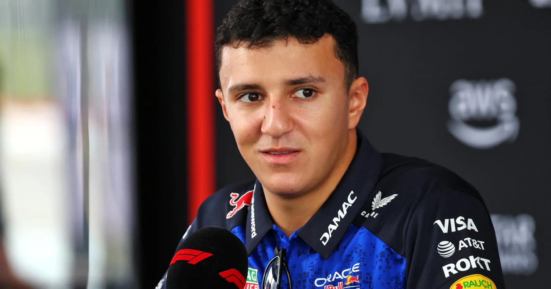 Hadjar Pastikan Penalti Grid Red Bull di F1 Malaysia - sumber: (racingnews365)