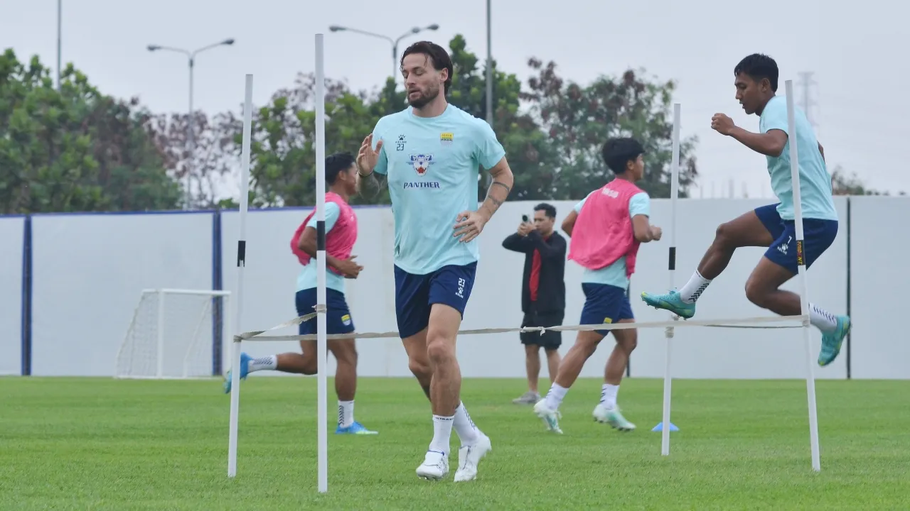Kapten Persib, Marc Klok