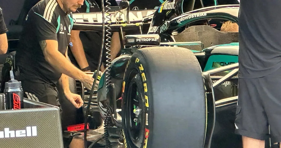 Mercedes Tingkatkan Downforce W17 dengan Pembaruan Langka - sumber: (racingnews365)