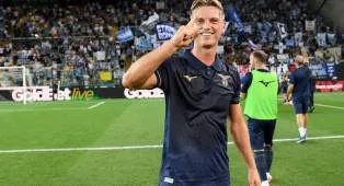 Pundak Bergeser Saat Tugas Internasional, Lazio Kehilangan Gudmundsson
