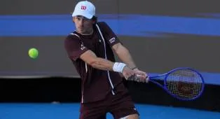 Semangat Tim Berikan Dorongan Baru Bagi Alex De Minaur Jelang Akhir Musim