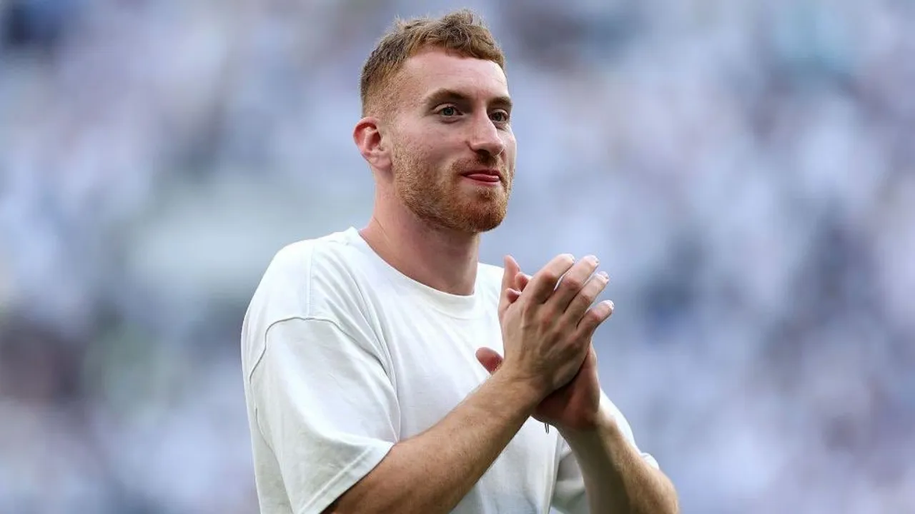 Gelandang Tottenham