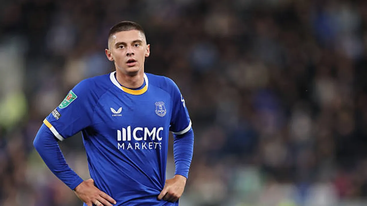 Vitaliy Mykolenko Buka Suara Terkait Alasan Perpanjang Kontrak di Everton