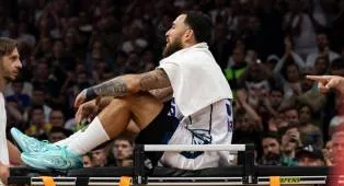 Anadolu Efes Konfirmasi Mike James Alami Cedera Tendon Achilles