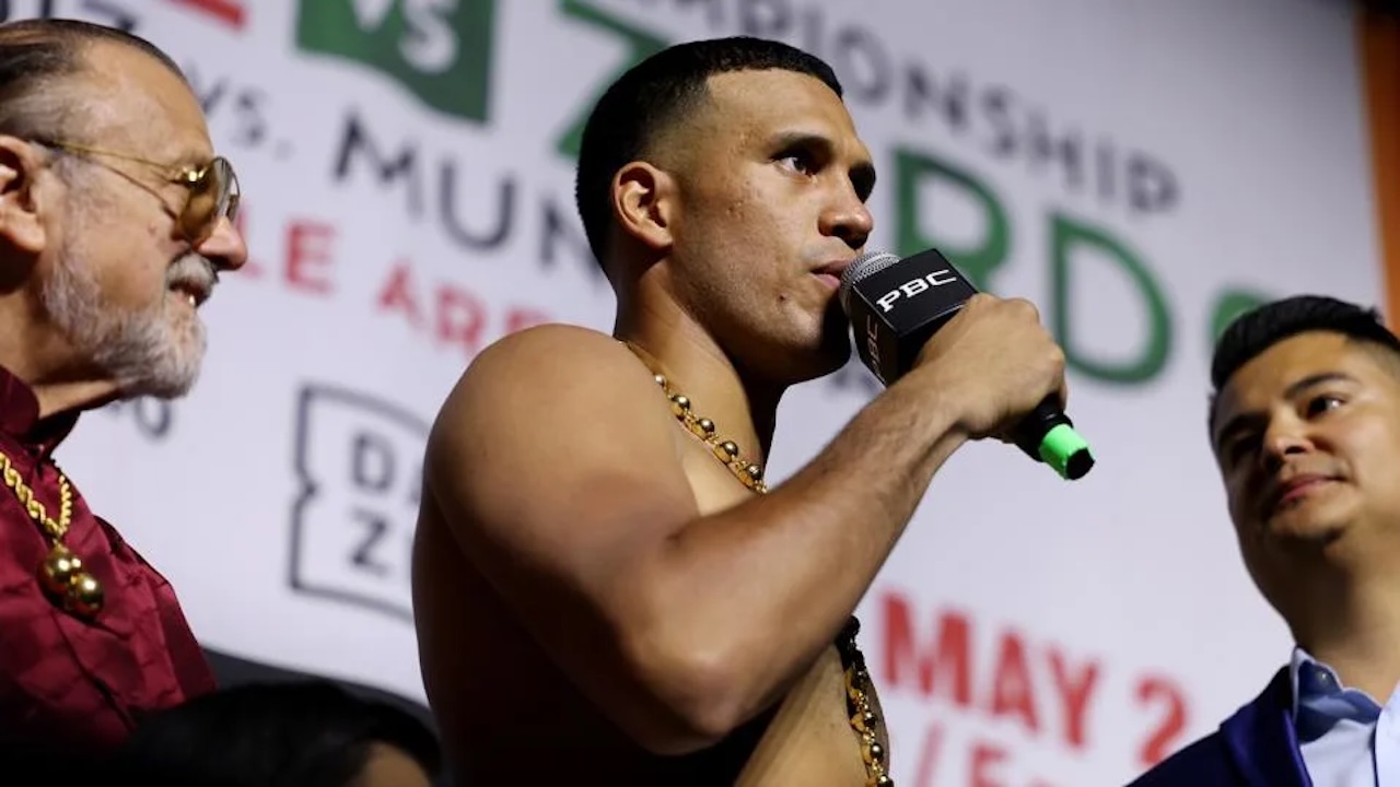 David Benavidez Tinggalkan Kelas Berat Ringan, Fokus di Kelas Penjelajah